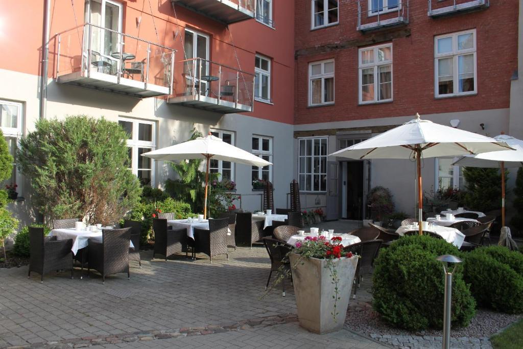 Haus Wullfcrona Hotel Stralsund Exterior photo