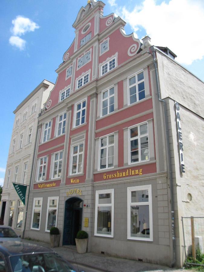 Haus Wullfcrona Hotel Stralsund Exterior photo